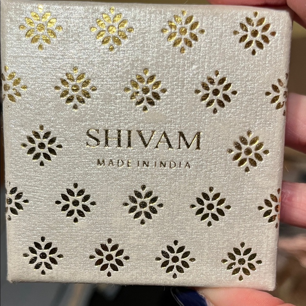 NIB Shivam Peridot 14K Gold Plated Sterling Silver Earrings Emerald Cut - Picture 7 of 10